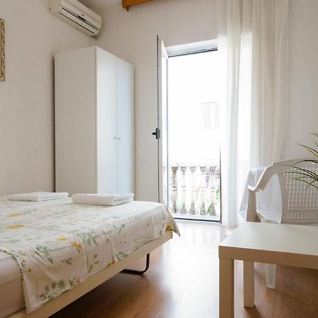 Guest House Heart Of بودفا المظهر الخارجي الصورة