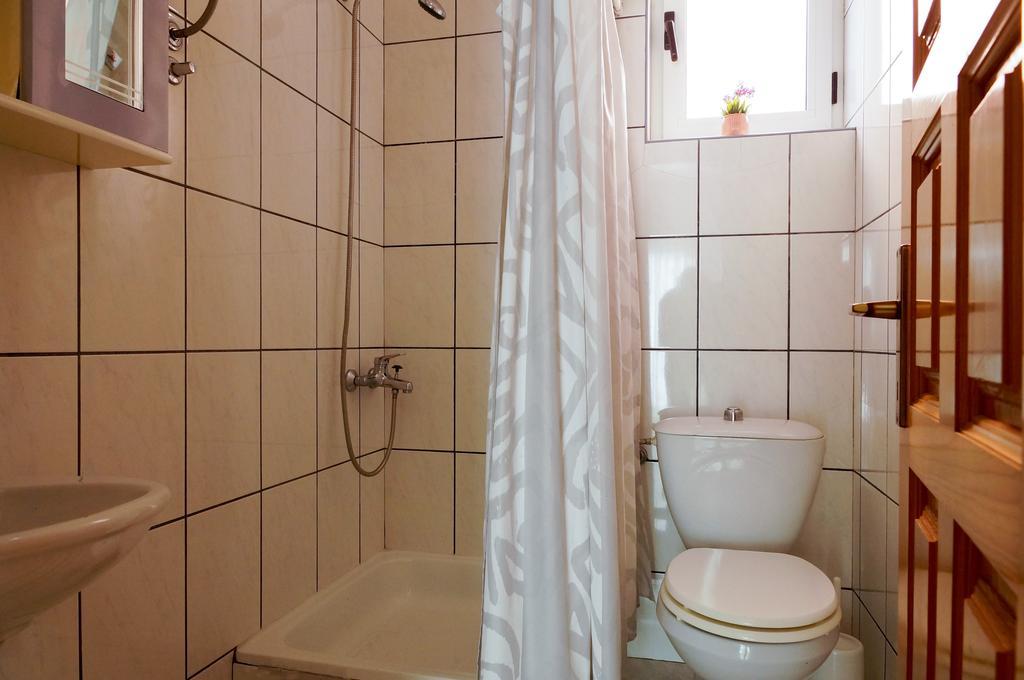 Guest House Heart Of بودفا المظهر الخارجي الصورة