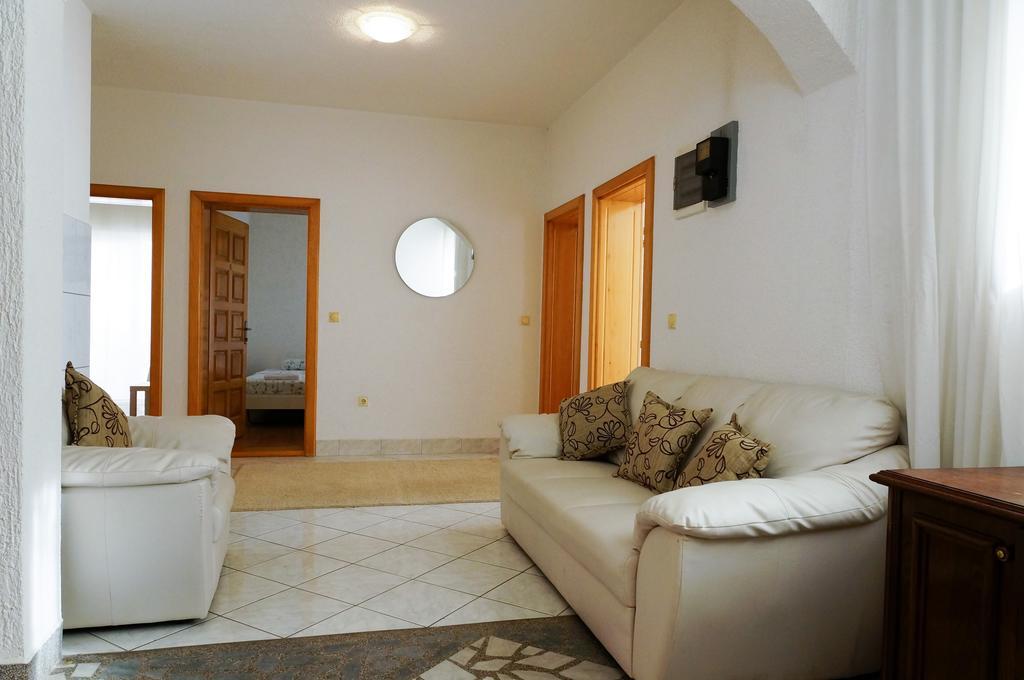 Guest House Heart Of بودفا المظهر الخارجي الصورة