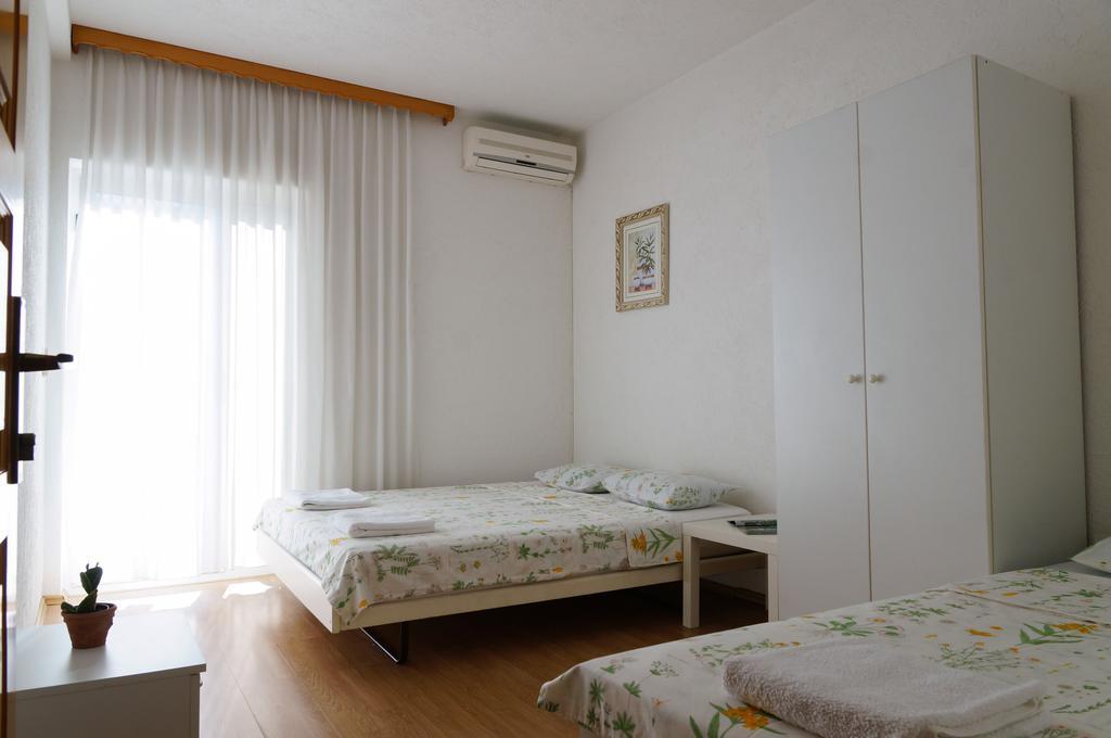 Guest House Heart Of بودفا المظهر الخارجي الصورة